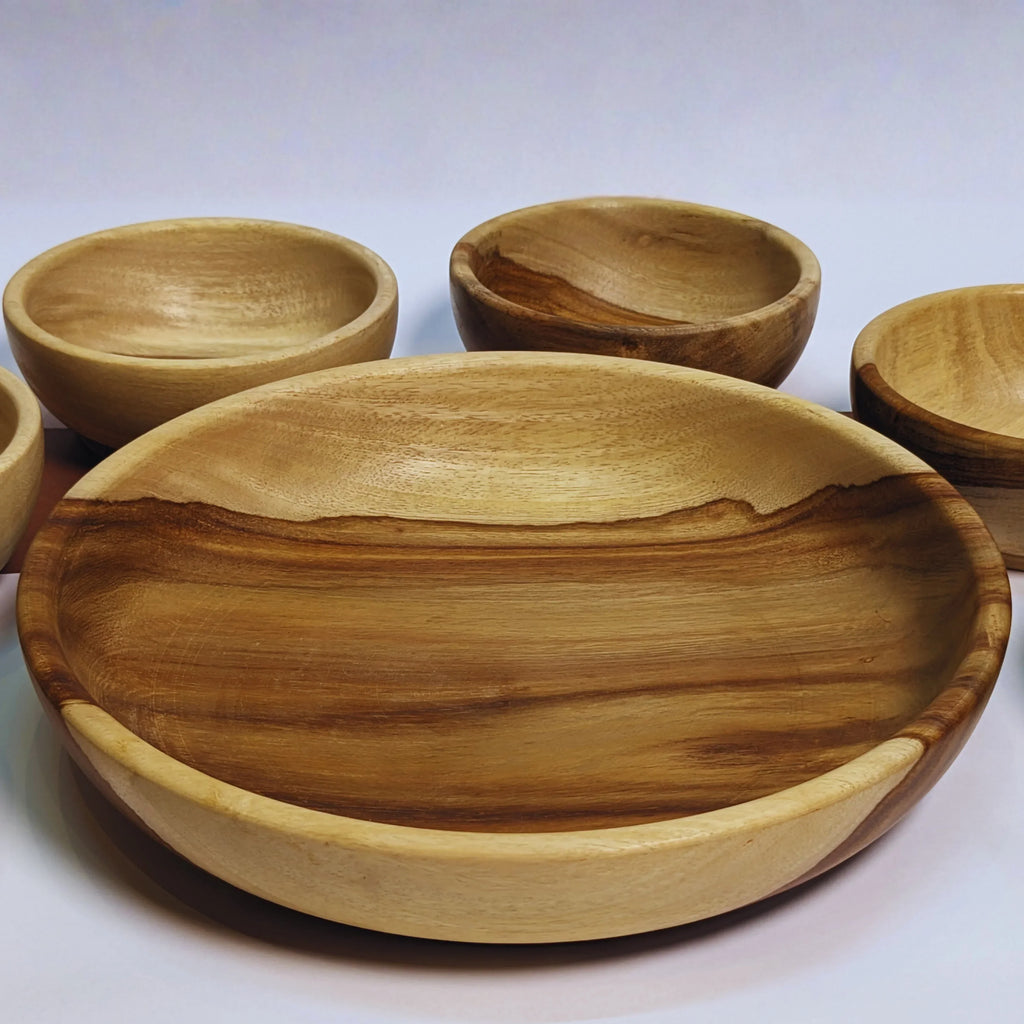 Wooden Serving Bowl Set with Line Art – Artistic Wooden Tableware