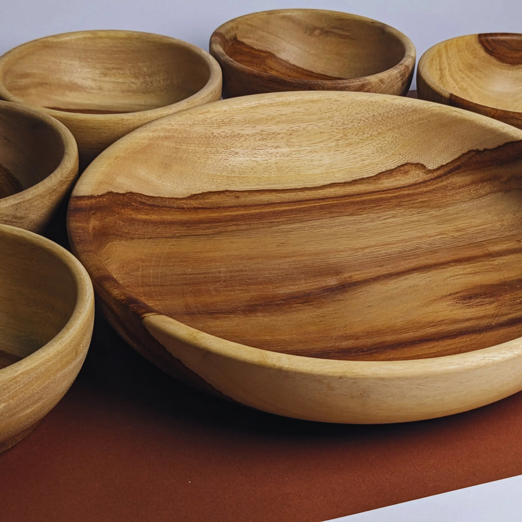 Wooden Serving Bowl Set with Line Art – Artistic Wooden Tableware