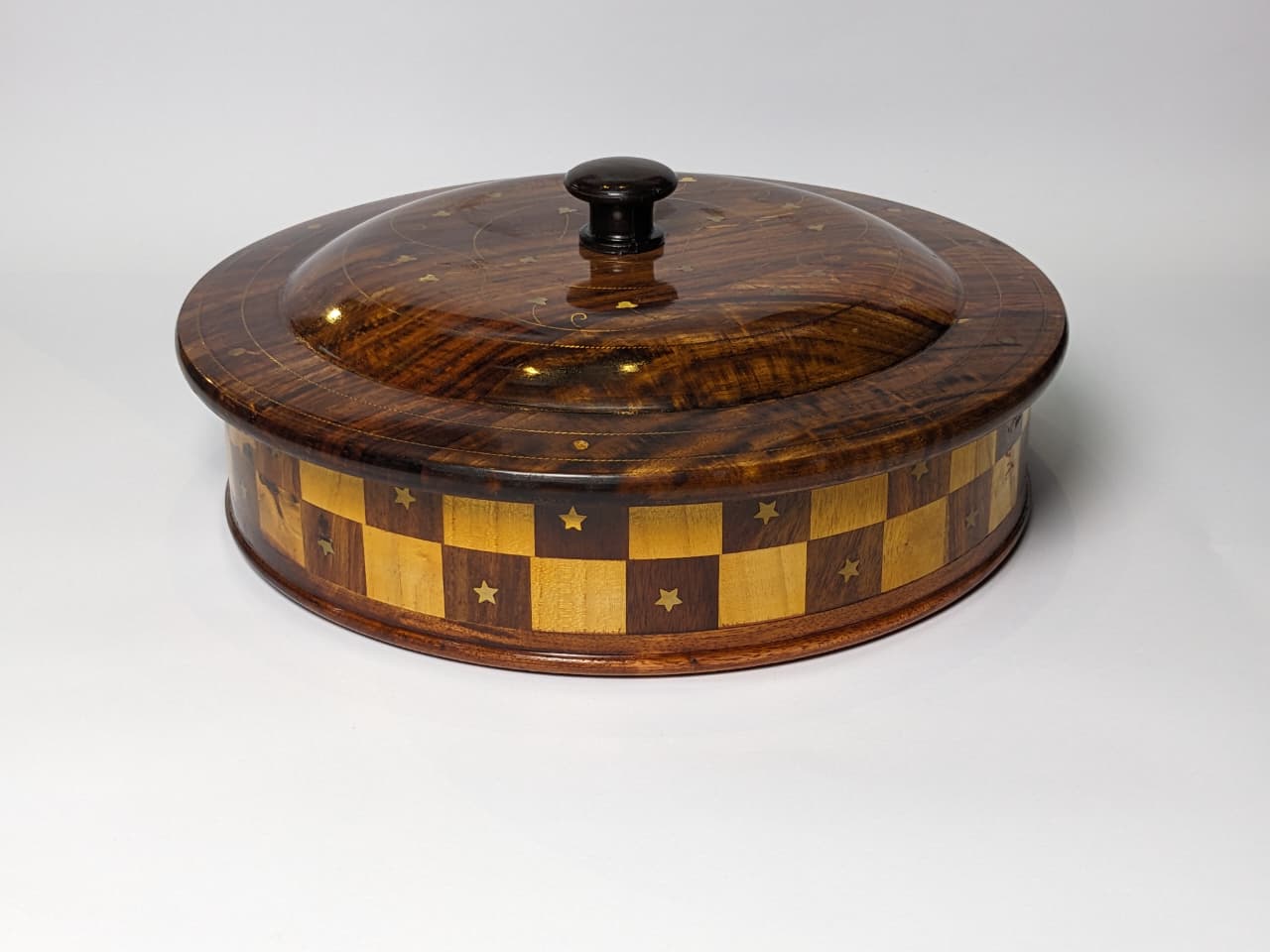 Handcrafted Wooden Dry Fruit Box with Checkered Pattern